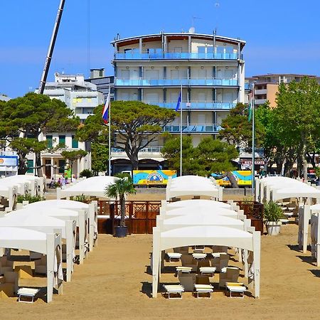 Sunbeach Apartments Lignano Sabbiadoro Exterior foto